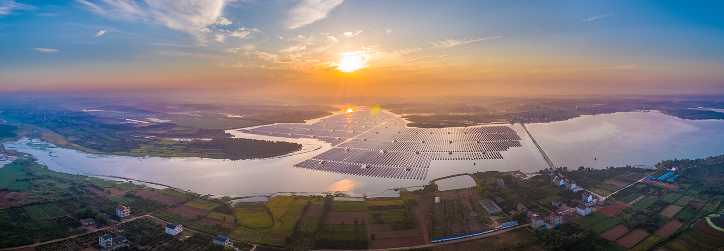 中国·710公海寰宇科技江西鄱阳123.235MW “渔光互补”型光伏发电扶贫项目
