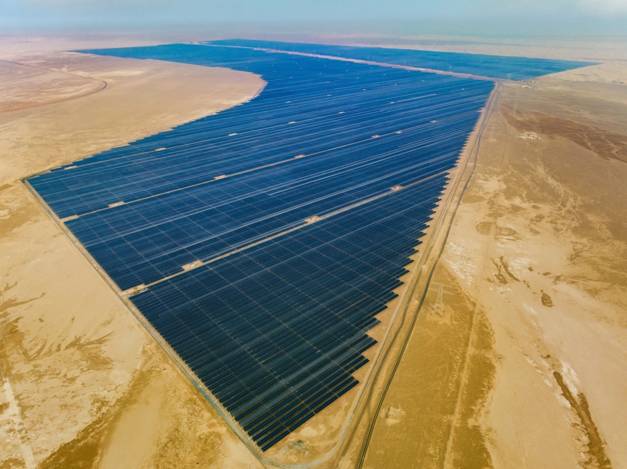 中国·710公海寰宇科技携手TAQA、Masdar及法电新能源完成阿布扎比电站项目8.7075亿美元绿色债券再融资